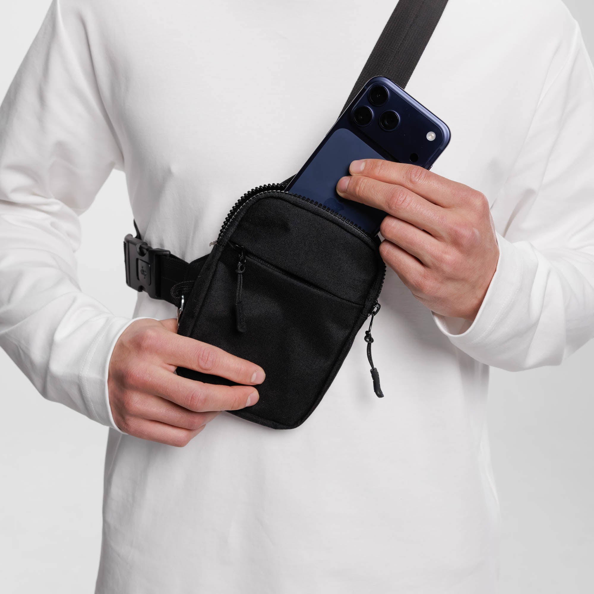 Best Pickpocket Proof Bags in 2026