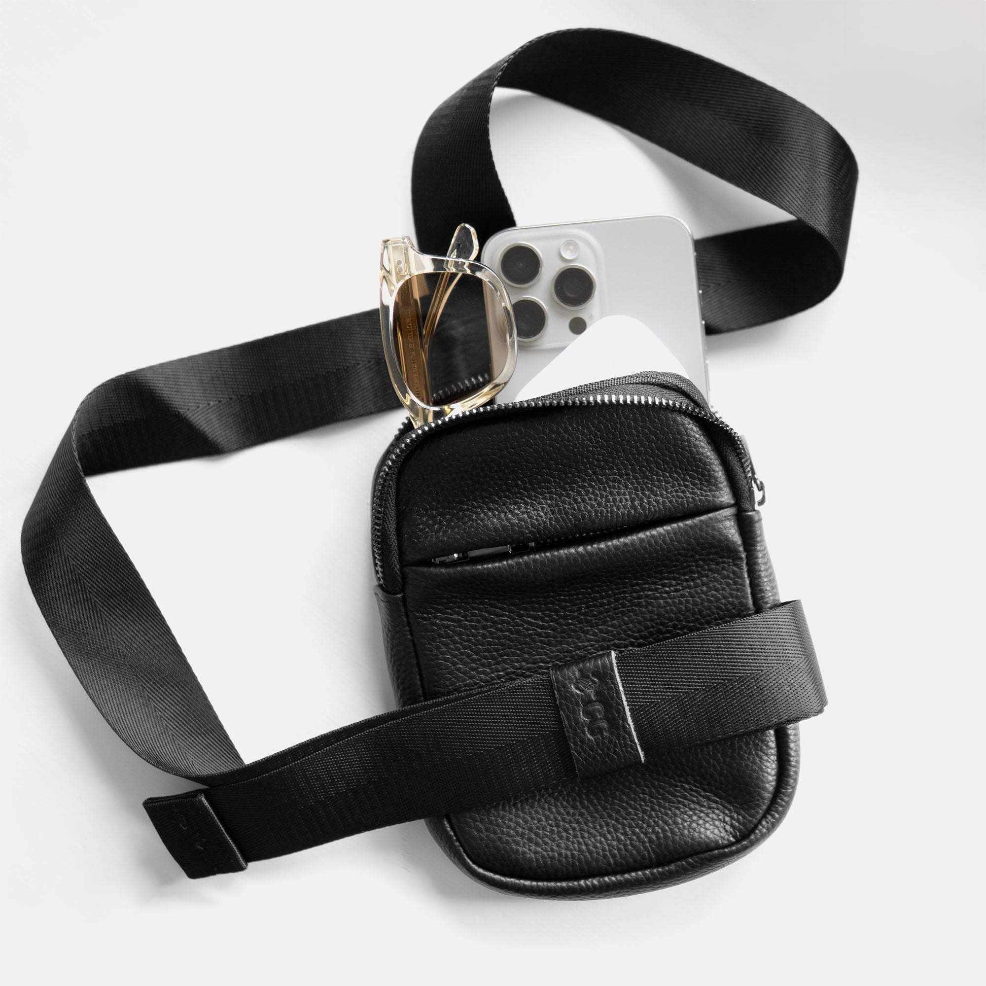 #color_black leather